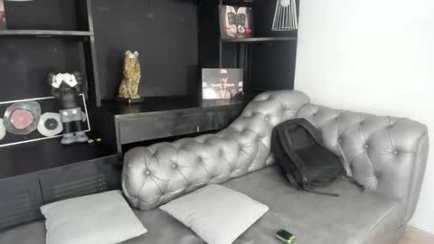 Snapshot of santiceballo chatting on 10.05.25 Julius Novachrono online show from 10.05.25