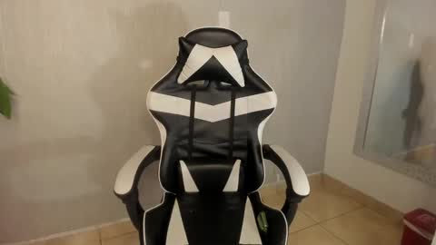 Snapshot of santiceballo chatting on 10.06.25 Julius Novachrono online show from 10.06.25