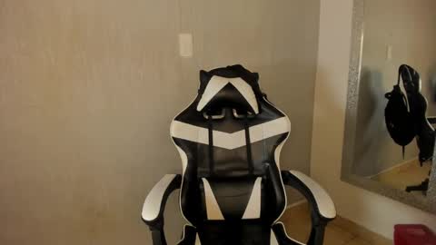 Snapshot of santiceballo chatting on 11.12.25 Julius Novachrono online show from 11.12.25