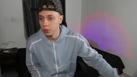 Snapshot of santiceballo chatting on 11.28.25 Julius Novachrono online show from 11.28.25