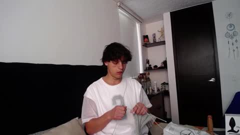 Santii online show from 01.17.25