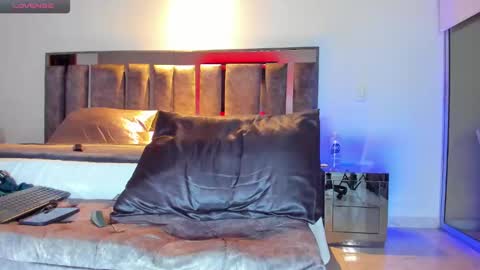 Santiago Seans online show from 12.30.24