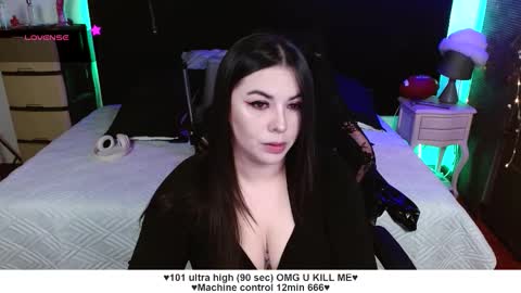 Snapshot of santos_liah chatting on 10.16.25 Liah Santos online show from 10.16.25