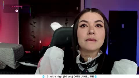 Snapshot of santos_liah chatting on 12.15.25 Liah Santos online show from 12.15.25