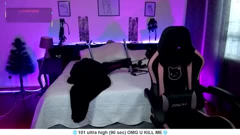 Snapshot of santos_liah chatting on 02.17.26 Liah Santos online show from 02.17.26