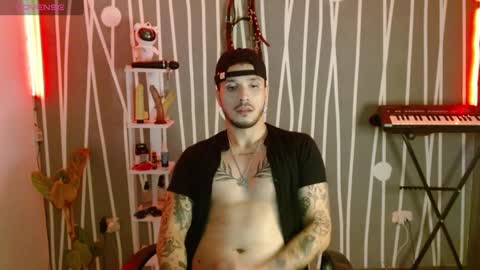 Snapshot of santti_torres chatting on 01.08.25 Santy Torres online show from 01.08.25