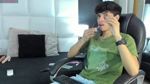 Santiago Carrington online show from 12.09.24