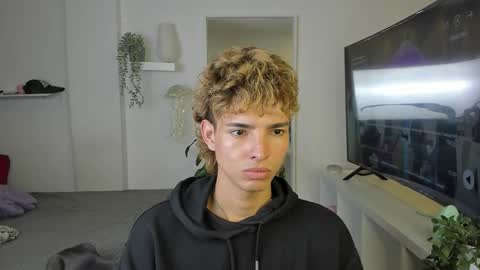 kitty online show from 11.06.25