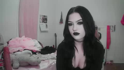 Snapshot of saphirerose1 chatting on 11.14.25 Sapphire online show from 11.14.25