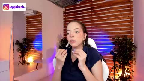 Snapshot of sapphire_venus chatting on 05.02.26 Valerin online show from 05.02.26