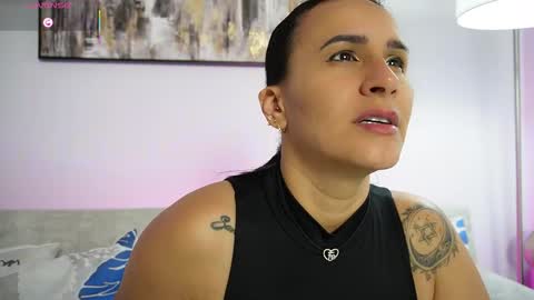 Snapshot of sara_charmy chatting on 02.08.26 online show from 02.08.26