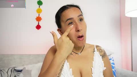 Snapshot of sara_charmy chatting on 02.12.26 online show from 02.12.26