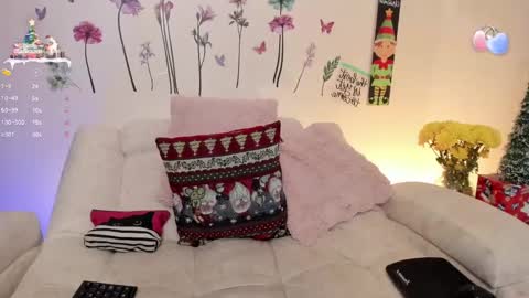 Sara Crowe online show from 01.06.25