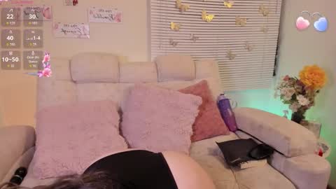 Sara Crowe online show from 02.15.26