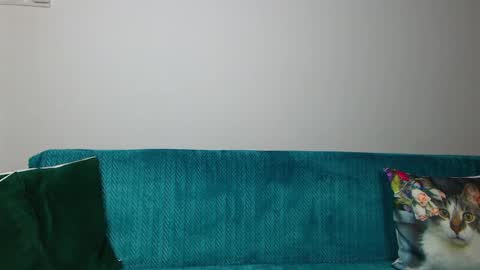 Im Sara I am happy to be here  online show from 04.21.26