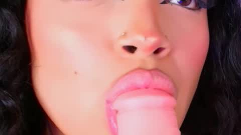 Snapshot of sara_jhonsonn chatting on 09.23.25 Sara Jhonson online show from 09.23.25