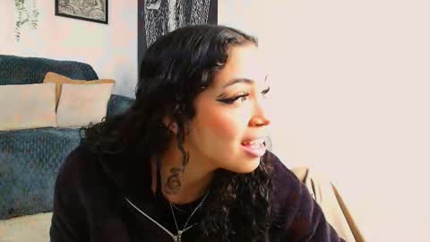 Snapshot of sara_jhonsonn chatting on 12.02.25 Sara Jhonson online show from 12.02.25