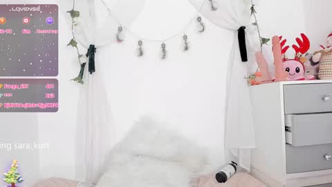 Snapshot of sara_kurt chatting on 12.25.24 Sara online show from 12.25.24