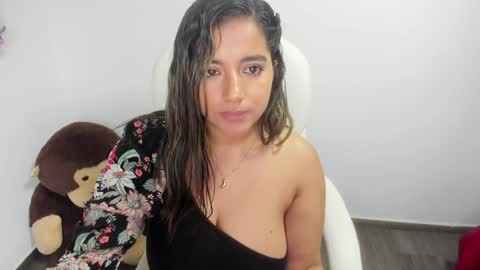 sarah  LIZCANO....... online show from 01.04.25