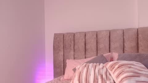 sara_lopee1 online show from 11.06.25