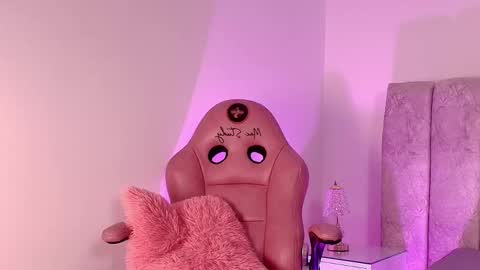 sara_lopee1 online show from 11.12.25