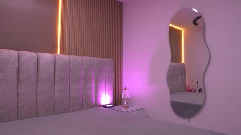 Snapshot of sara_lopee1 chatting on 02.14.26 sara_lopee1 online show from 02.14.26