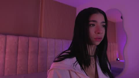 Snapshot of sara_lopee1 chatting on 02.18.26 sara_lopee1 online show from 02.18.26