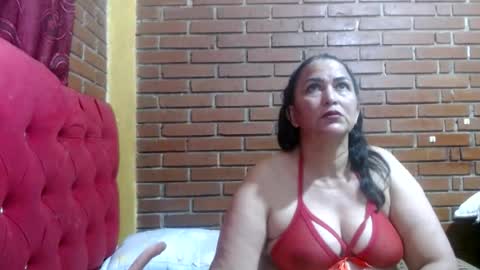 Snapshot of sara_love43 chatting on 07.08.26 Sara love online show from 07.08.26