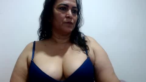 Snapshot of sara_love43 chatting on 08.08.26 Sara love online show from 08.08.26