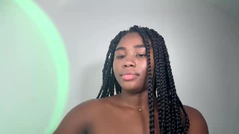 Snapshot of sara_muscle chatting on 09.30.25 Sara online show from 09.30.25