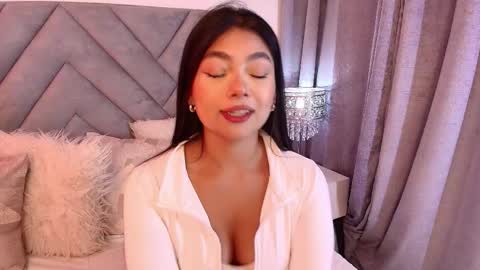 sara_owens7 online show from 03.20.26