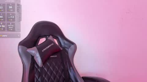 Snapshot of sara_roades chatting on 11.14.25 sara_roades online show from 11.14.25