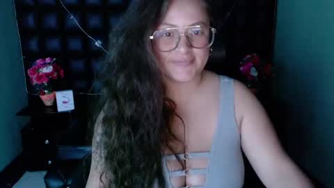 sara_thonson_ online show from 12.27.24