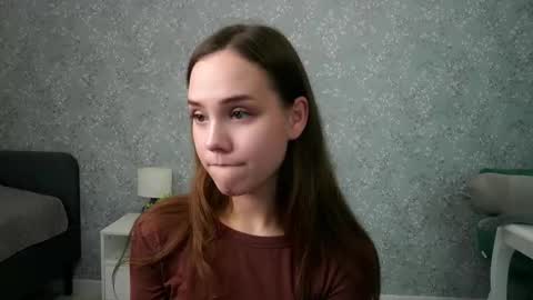 Snapshot of sara_whooops chatting on 10.03.25 Im Sara online show from 10.03.25