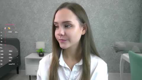 Snapshot of sara_whooops chatting on 10.30.25 Im Sara online show from 10.30.25