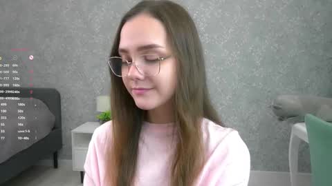 Snapshot of sara_whooops chatting on 11.15.25 Im Sara online show from 11.15.25