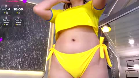 Snapshot of saraa_love_ chatting on 06.23.26 Saraa online show from 06.23.26