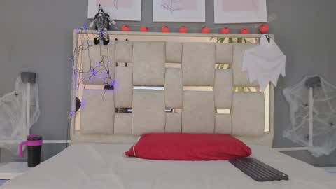 sara online show from 10.24.25