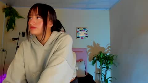 Sarah Ramirez online show from 02.15.25