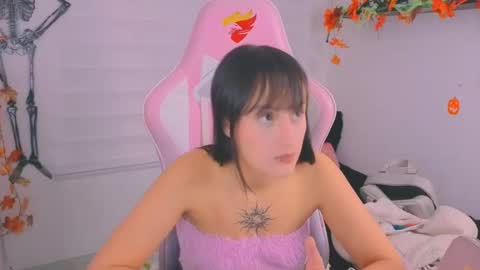 Sarah Ramirez online show from 10.26.25