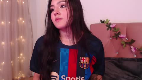 Snapshot of saraa_swett chatting on 01.17.25 online show from 01.17.25