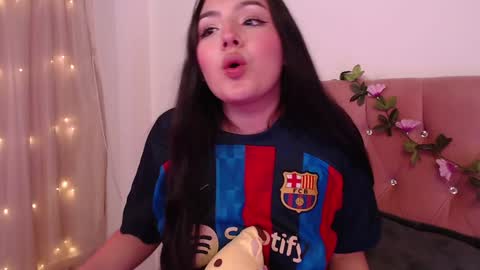 Snapshot of saraa_swett chatting on 01.17.25 online show from 01.17.25