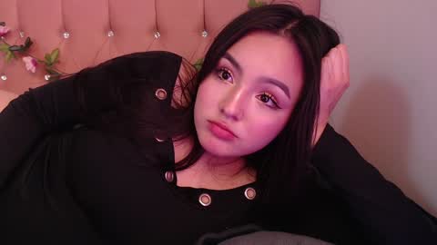 Snapshot of saraa_swett chatting on 01.20.25 online show from 01.20.25