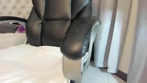   online show from 01.30.25