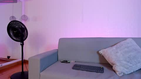 Snapshot of saracorraless chatting on 12.06.24 Sara Everyday From 1430 to 2130 Col Time online show from 12.06.24