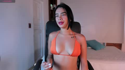 Snapshot of saracorraless chatting on 02.15.25 Sara Everyday From 1430 to 2130 Col Time online show from 02.15.25