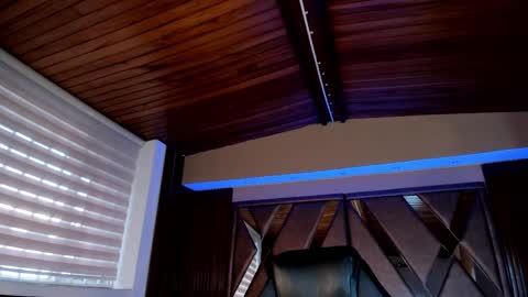 Snapshot of saracorraless chatting on 02.21.25 Sara Everyday From 1430 to 2130 Col Time online show from 02.21.25