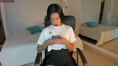 Snapshot of saracorraless chatting on 03.07.25 Sara Everyday From 1430 to 2130 Col Time online show from 03.07.25