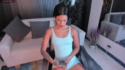 Snapshot of saracorraless chatting on 09.24.25 Sara Everyday From 1430 to 2130 Col Time online show from 09.24.25