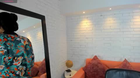 Snapshot of saracorraless chatting on 10.07.25 Sara Everyday From 1430 to 2130 Col Time online show from 10.07.25